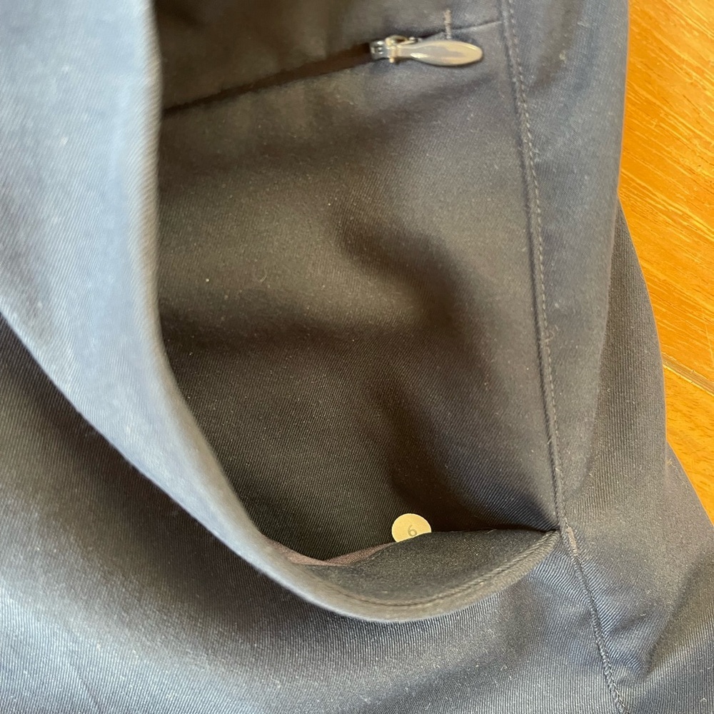 LuLuLemon Woman’s Navy blue stretch utility straight leg pants with pockets Sz 6 - Picture 4 of 13